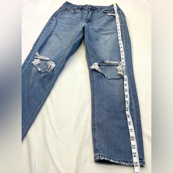 American Eagle Outfitters Classic Blue Distressed Women’s Mom Jeans Sz 4 Short - Picture 7 of 16
